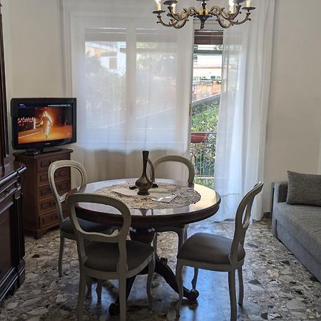 La Casa Di Iole Apartment Sanremo Bagian luar foto