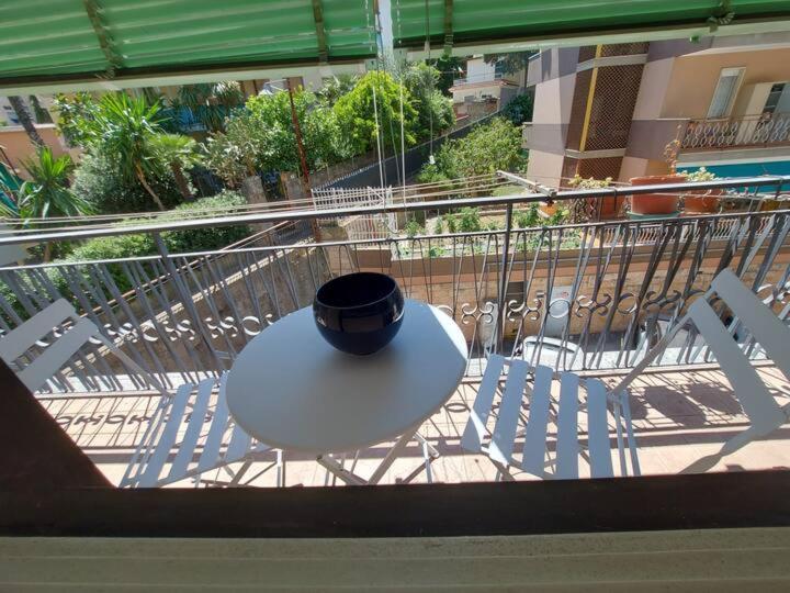 La Casa Di Iole Apartment Sanremo Bagian luar foto